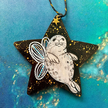 Load image into Gallery viewer, MoonSeals - Seal Star Christmas Decorations