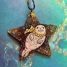 Load image into Gallery viewer, MoonSeals - Seal Star Christmas Decorations