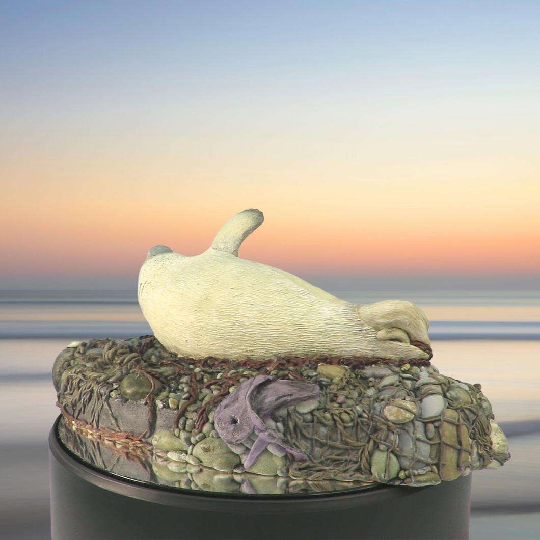 Art - Seal sculpture: Pale Badger Pup